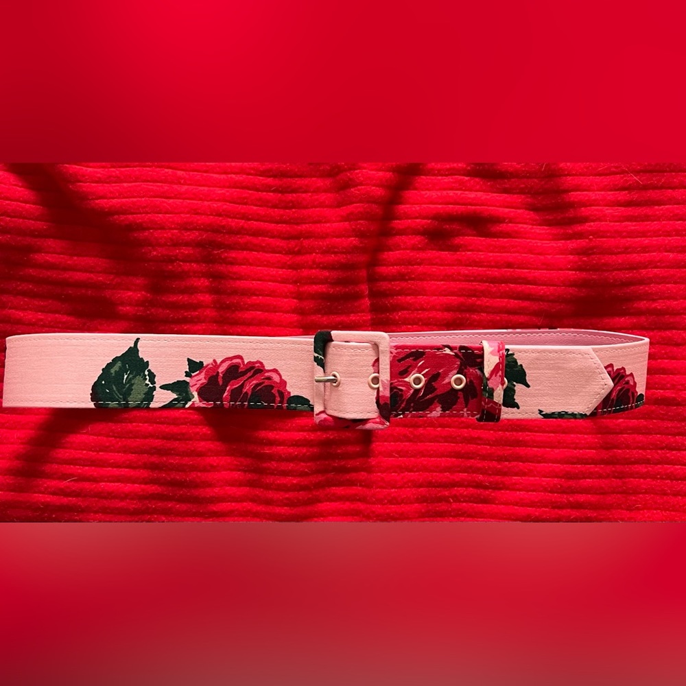 Vixen by Micheline Pitt Roses Belt Size XL